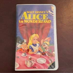 Alice in Wonderland - Walt Disney Black Diamond collection VHS 36V version